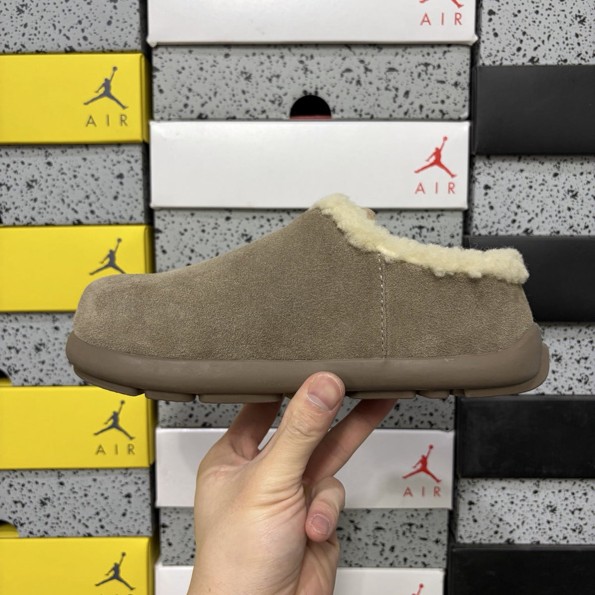 UGG Pumped Slide 'Grey' — vue 2