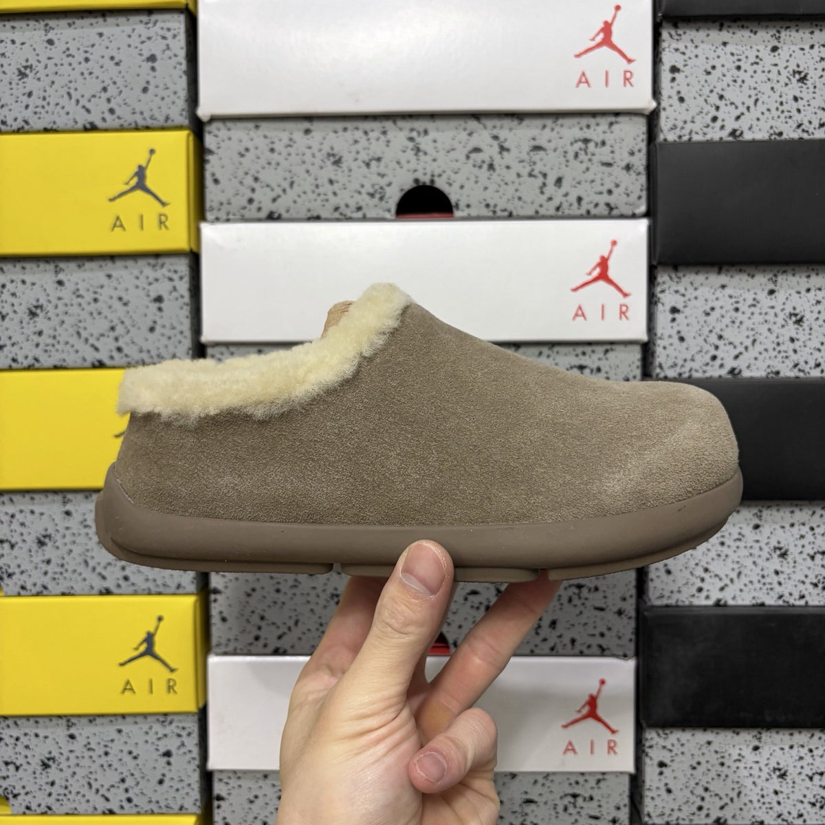 UGG Pumped Slide 'Grey' — vue 9