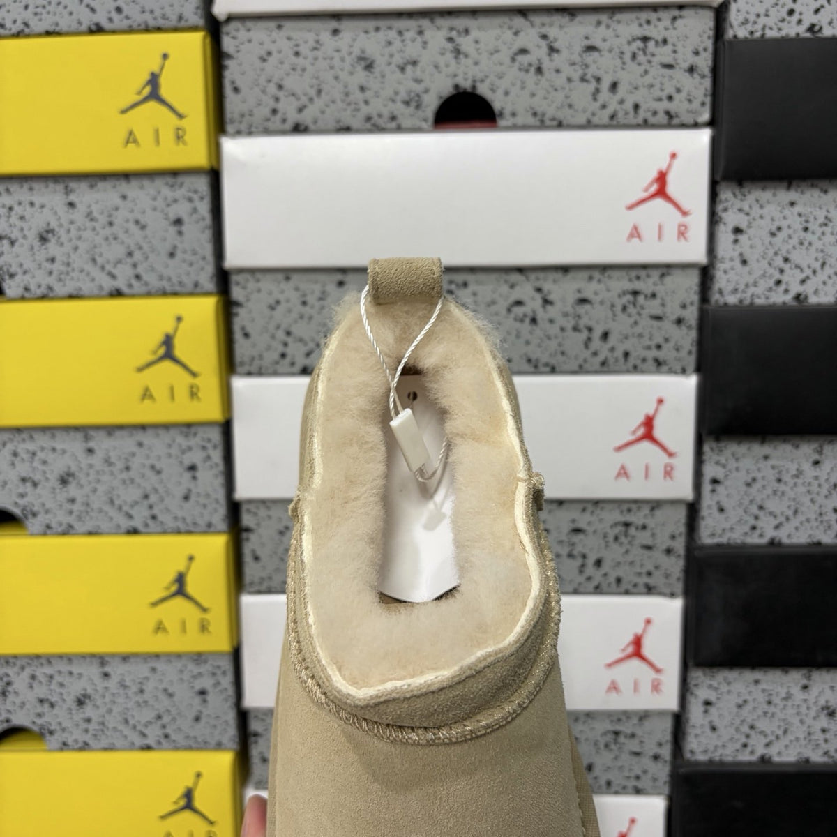 UGG Classic Ultra Mini Lite 'Sand' — vue 5