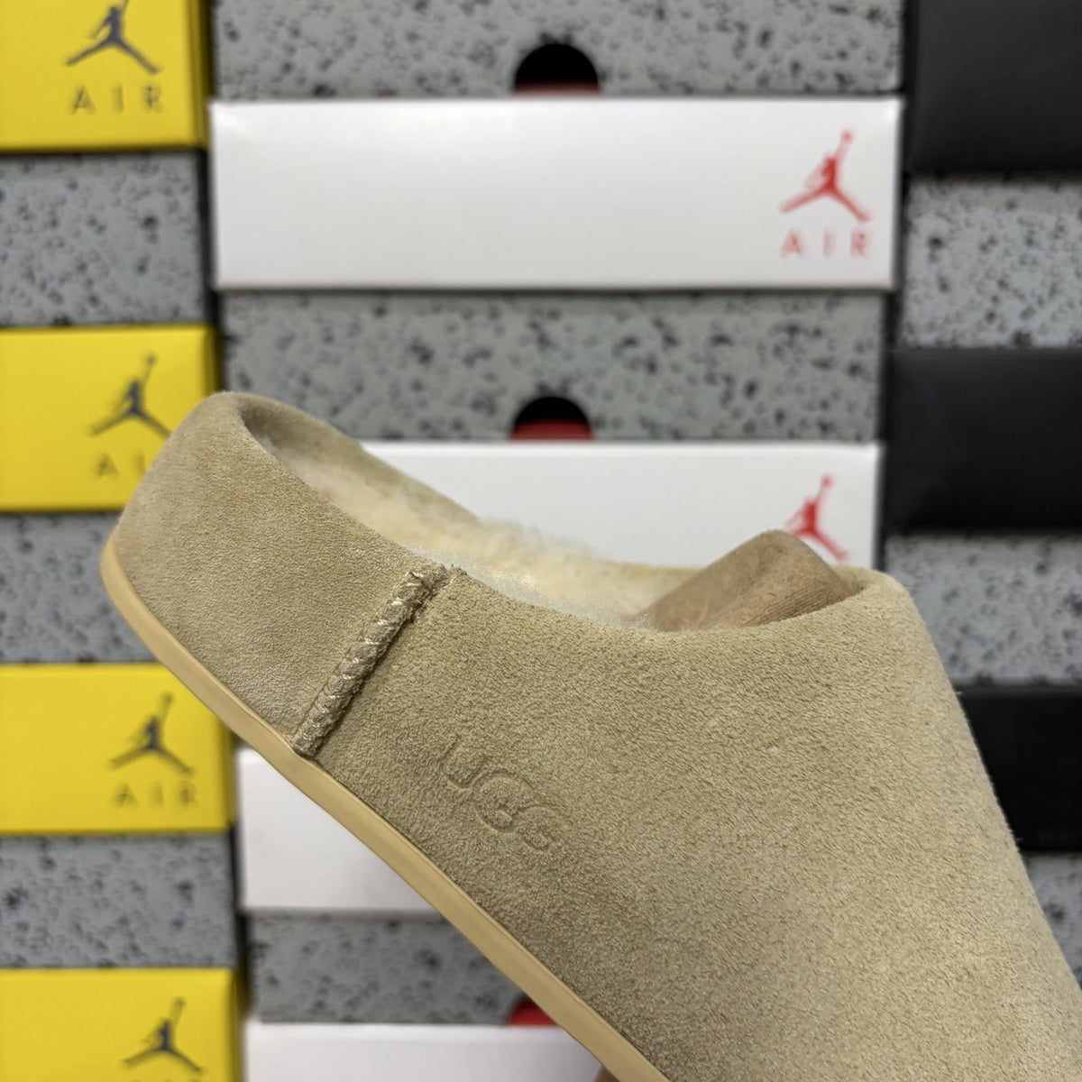 UGG Classic Slip-On 'Sand' — vue 7