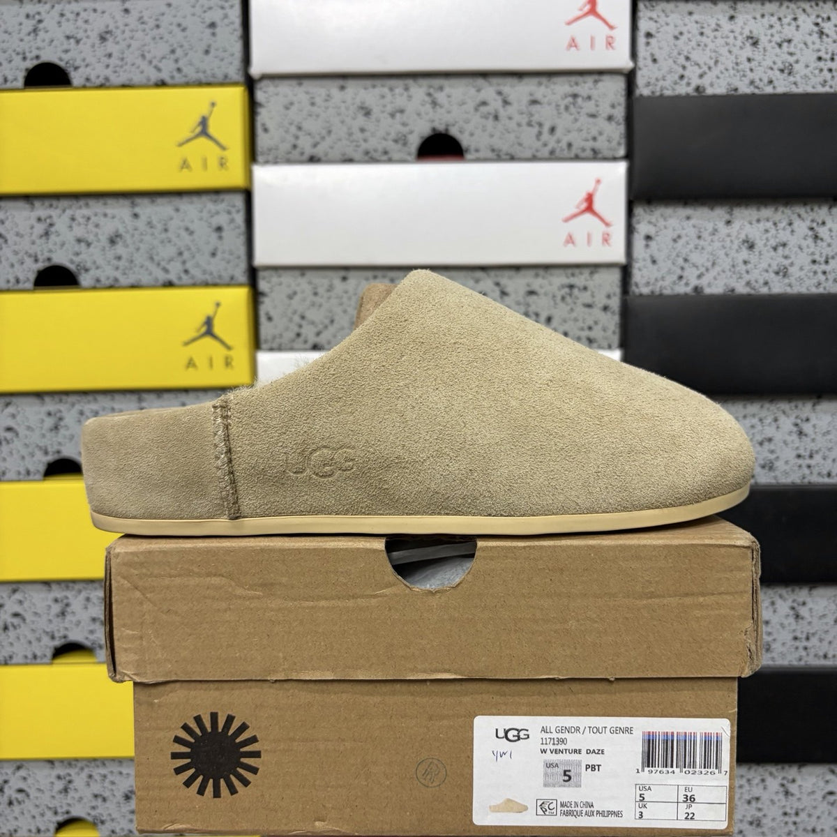 UGG Classic Slip-On 'Sand' — vue 9