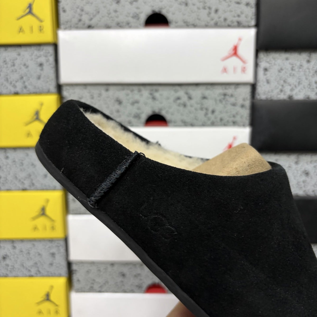 UGG Classic Slip-On 'Black' — vue 6