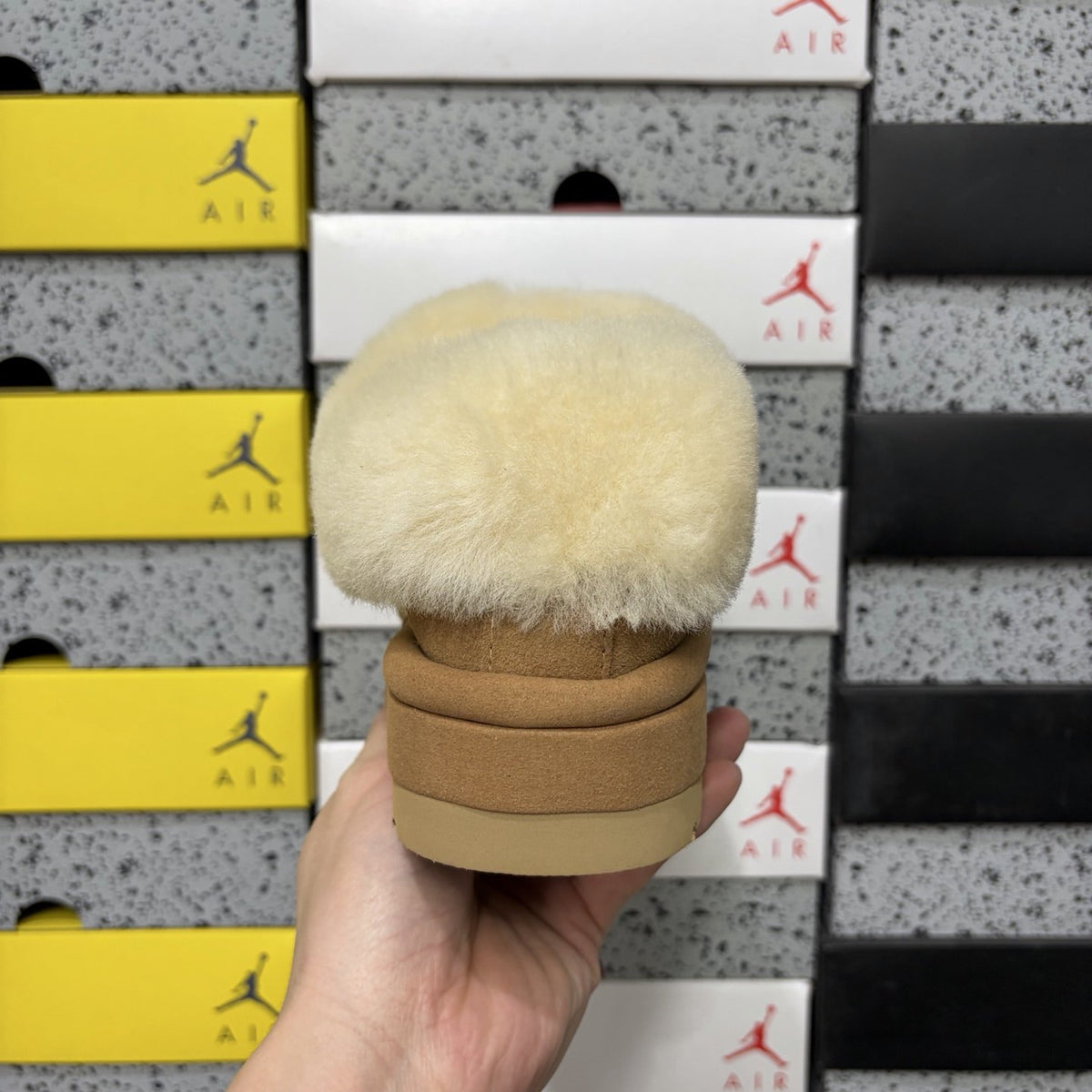 UGG Classic Ultra Mini Platform Fur 'Chestnut' — vue 4