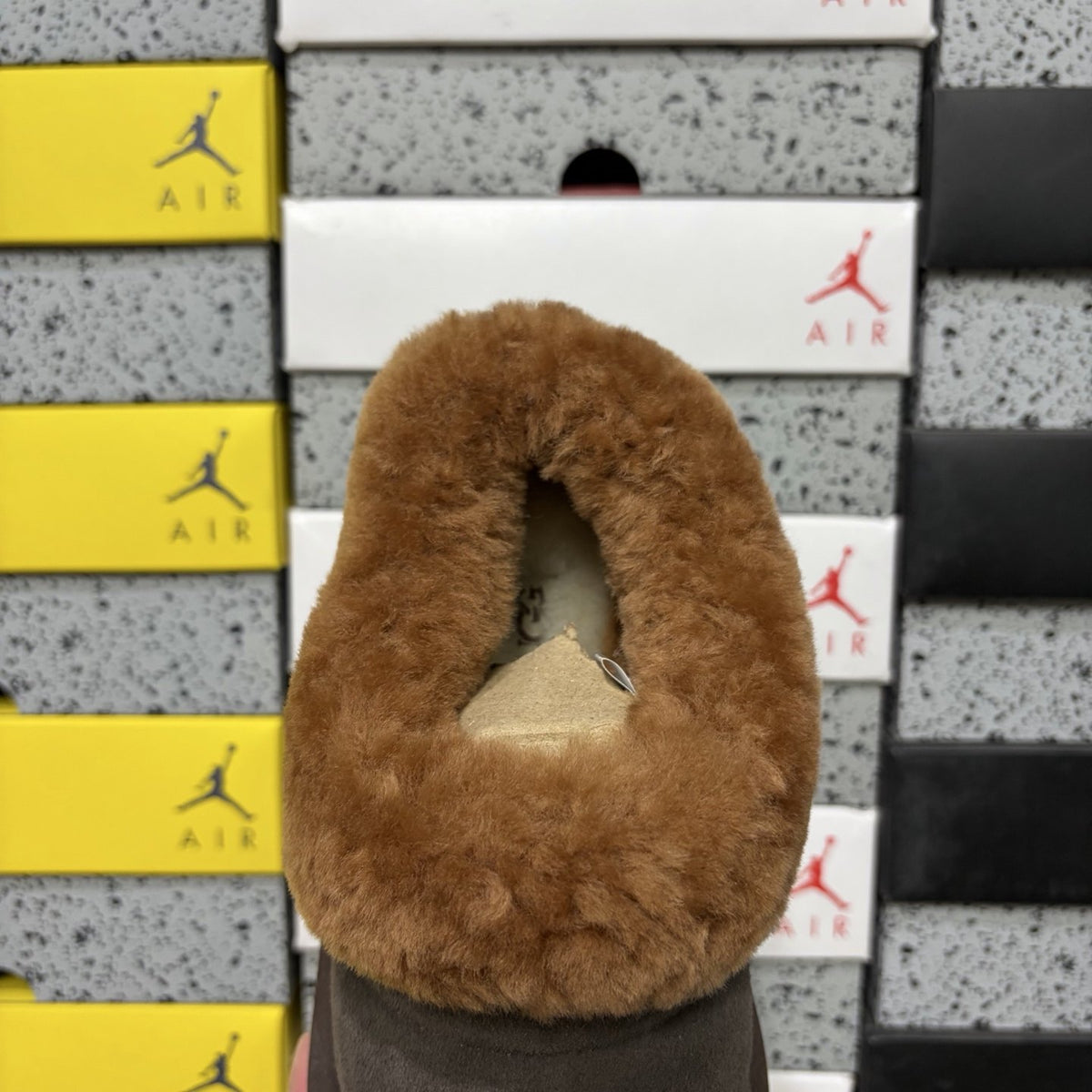 UGG Classic Ultra Mini Platform Fur 'Chocolate' — vue 5