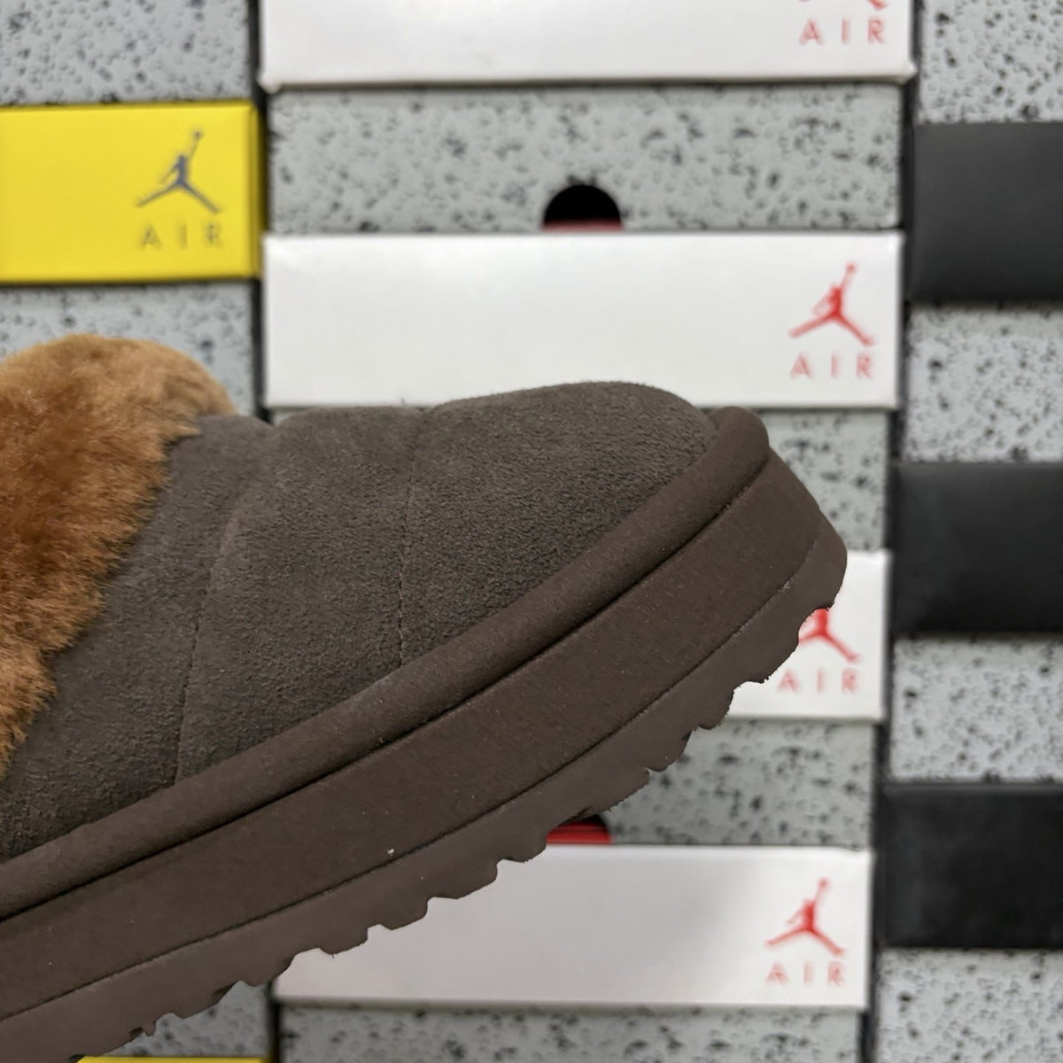 UGG Classic Ultra Mini Platform Fur 'Chocolate' — vue 7