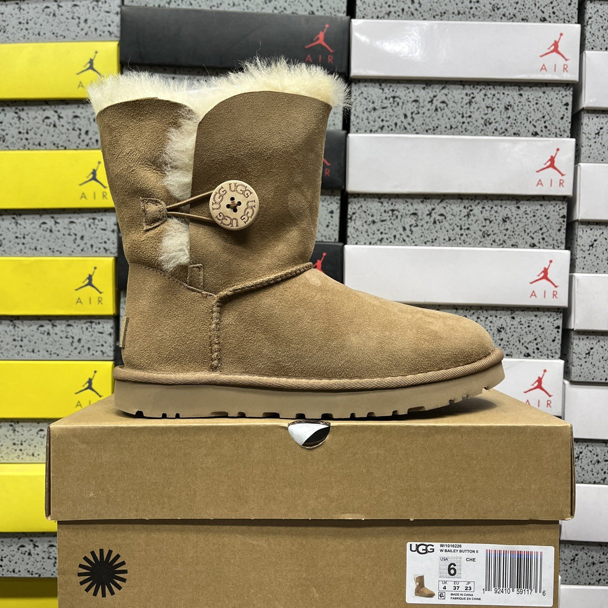UGG Bailey Button Triplet II 'Chestnut'