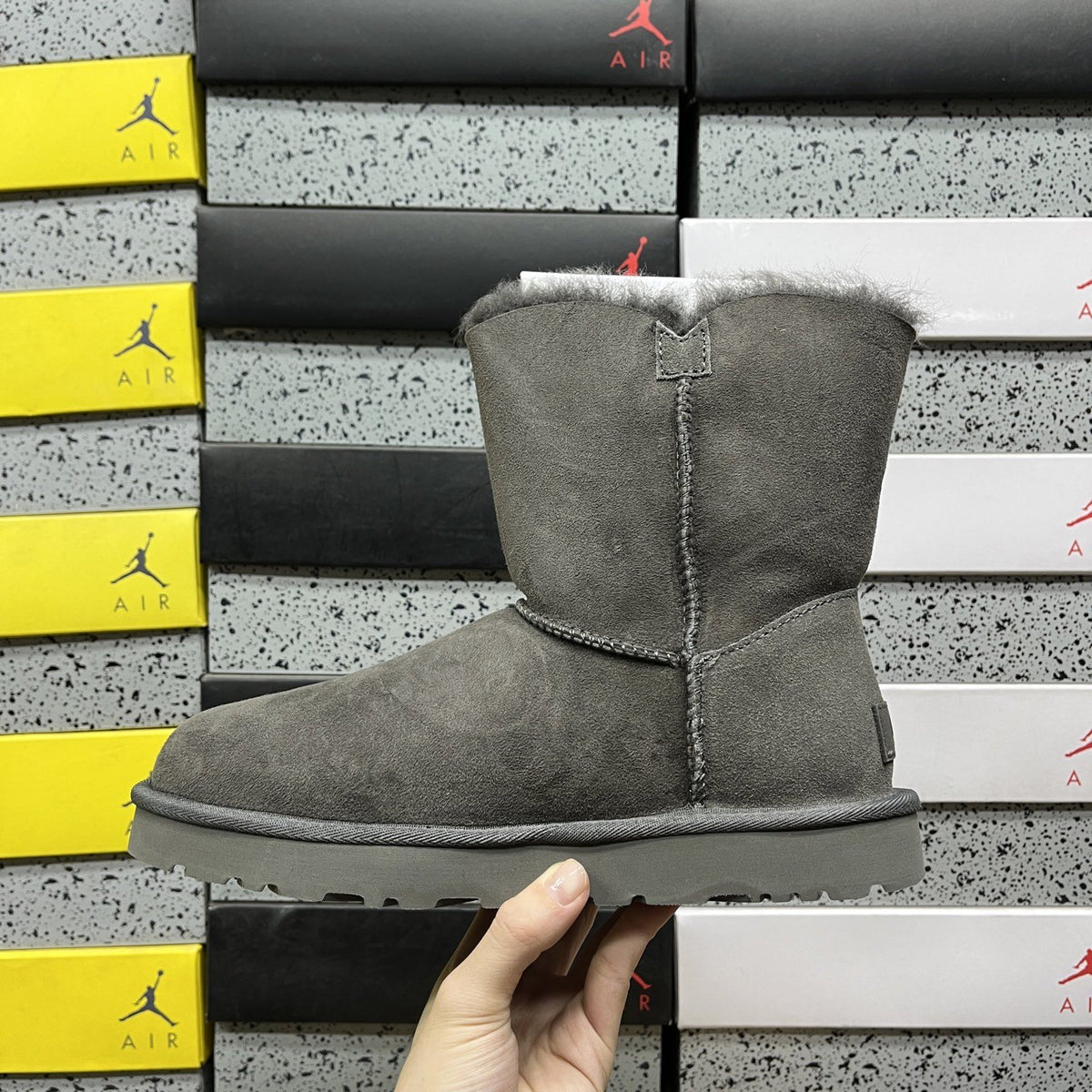 UGG Bailey Button Triplet II 'Grey' — vue 2