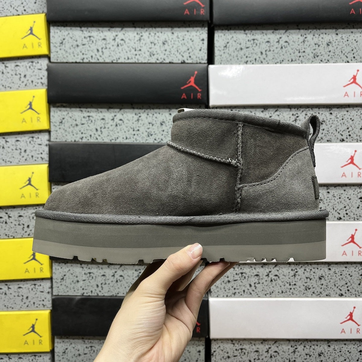 UGG Classic Mini Platform 'Grey' — vue 2
