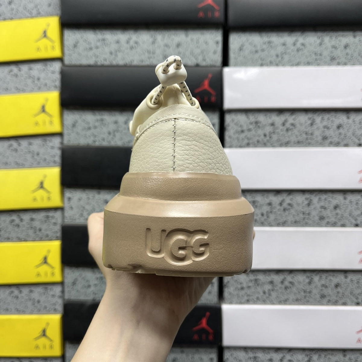 UGG Tasman Leather 'White Leather' — vue 4