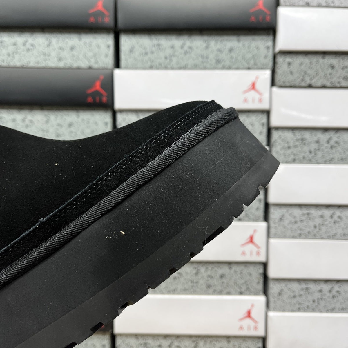 UGG Chelsea Platform 'Black' — vue 7