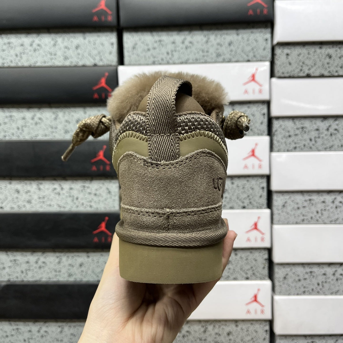 UGG Lowmel 'Smoked Brown' — vue 4