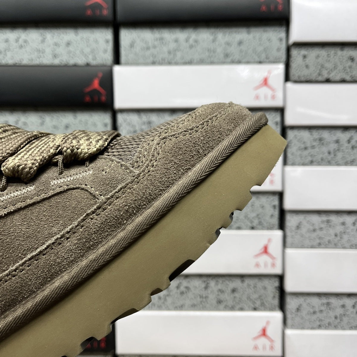 UGG Lowmel 'Smoked Brown' — vue 7