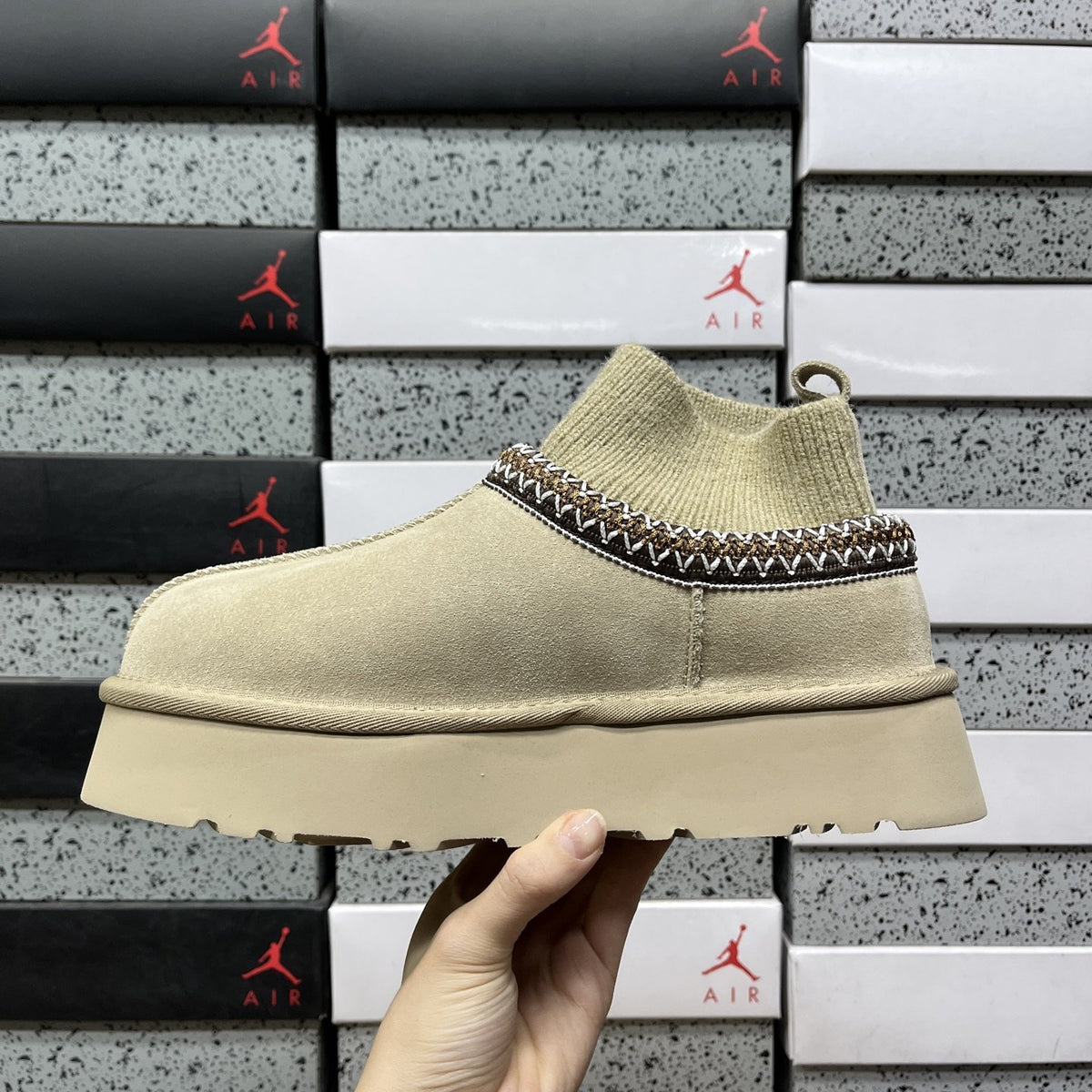 UGG Tazz Braid Mid 'Mustard Seed' — vue 2