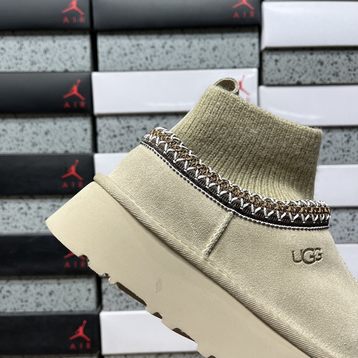 UGG Tazz Braid Mid 'Mustard Seed' — vue 6