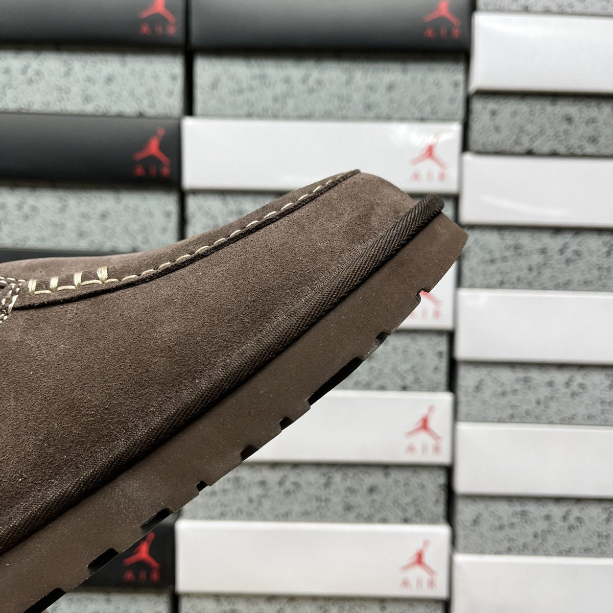 UGG Tazz Buckle 'Dark Brown' — vue 7