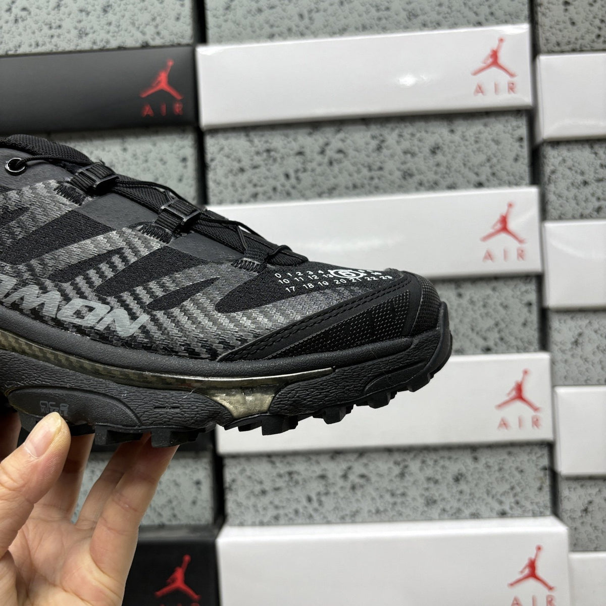 Sneakers XT-4 'Triple Black' — vue 4