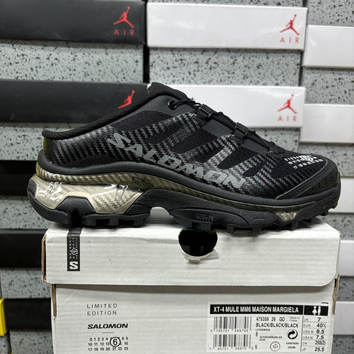 Sneakers XT-4 'Triple Black' — vue 8