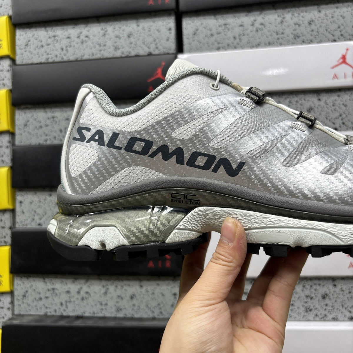 Sneakers XT-4 'Silver Metallic' — vue 3