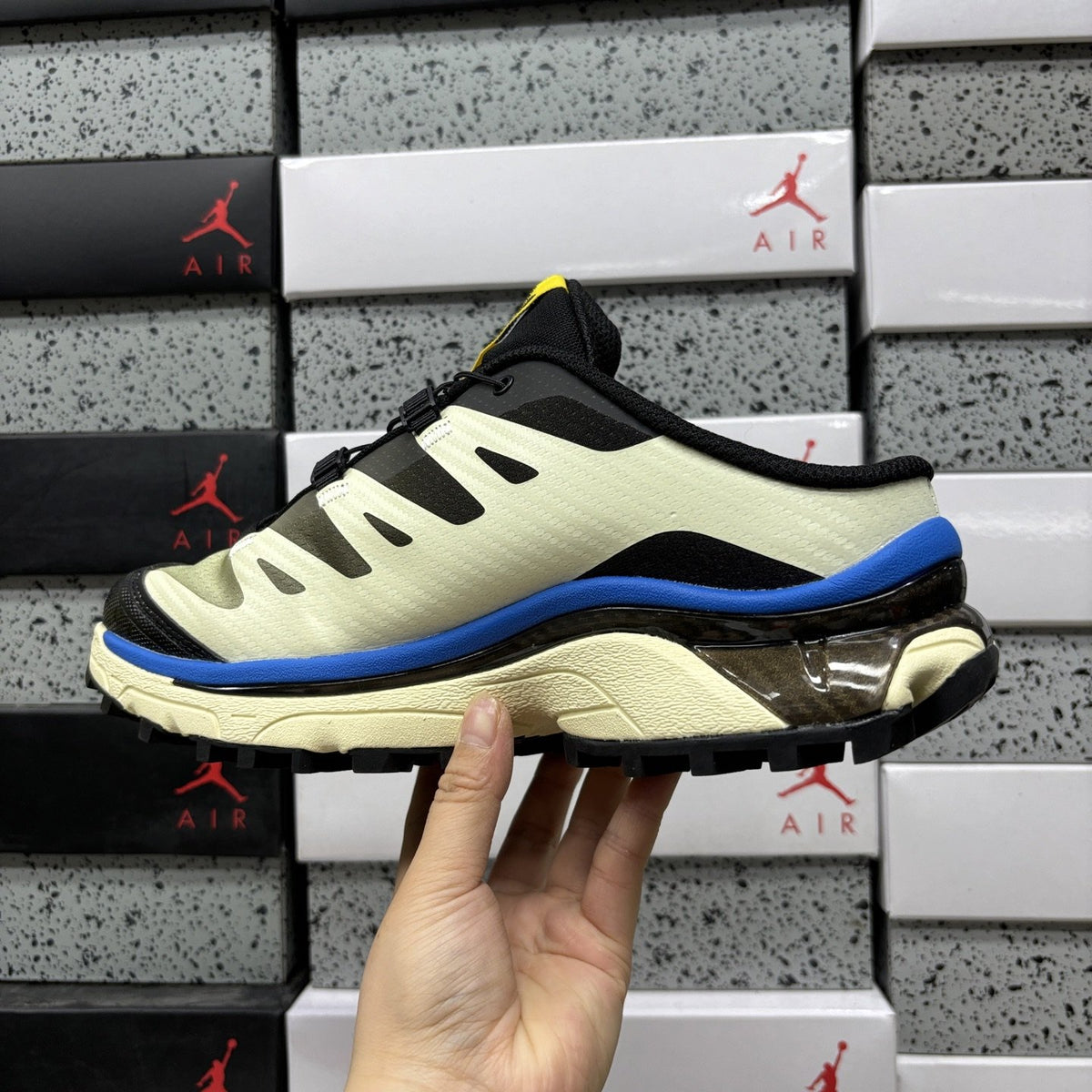 Sneakers XT-4 'Vanilla Blue' — vue 2