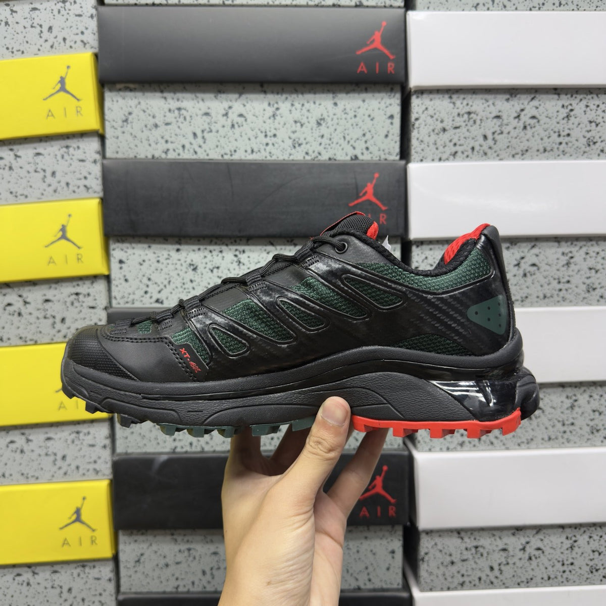 Sneakers XT-4 'Black Red' — vue 4