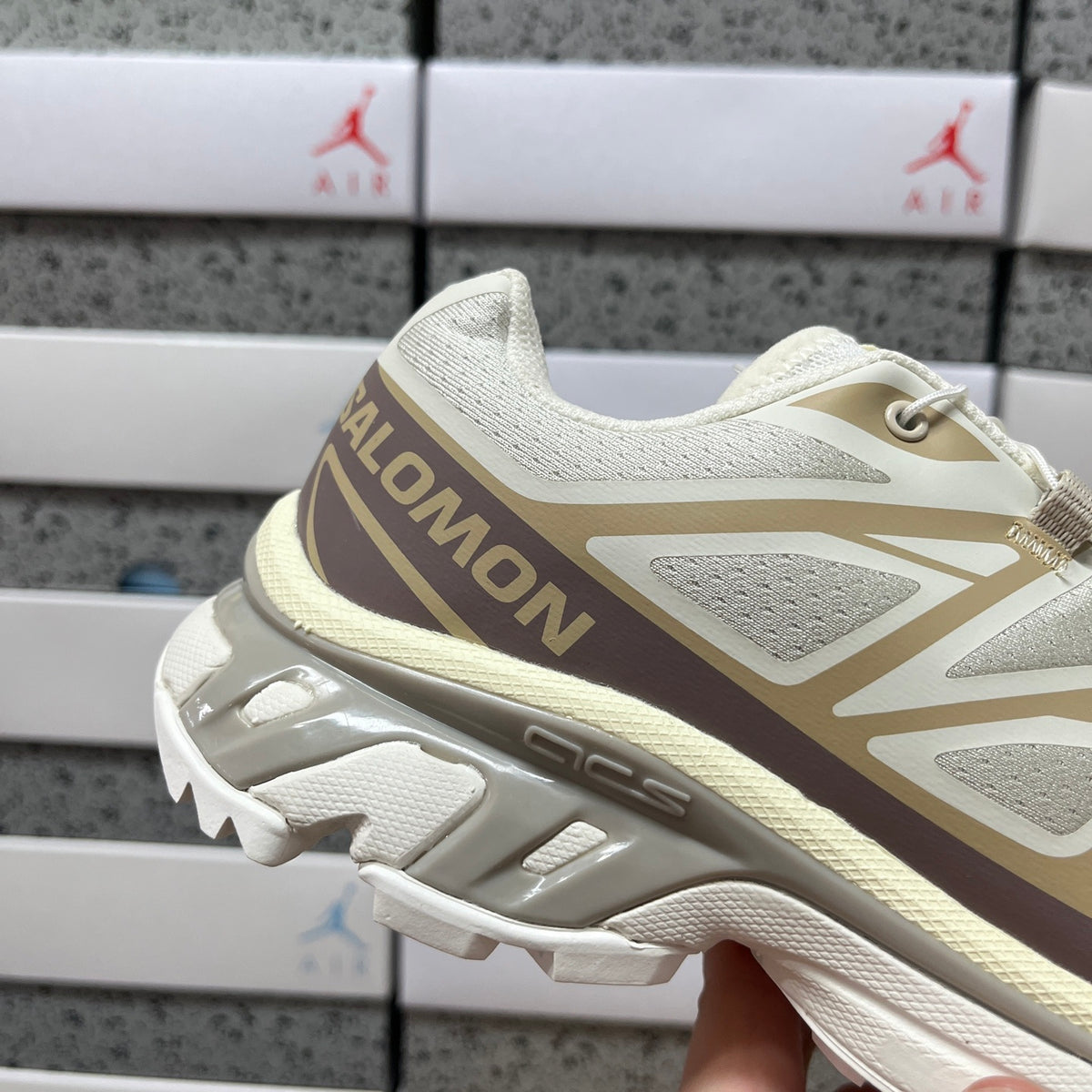 Sneakers XT-6 'Crème Taupe'