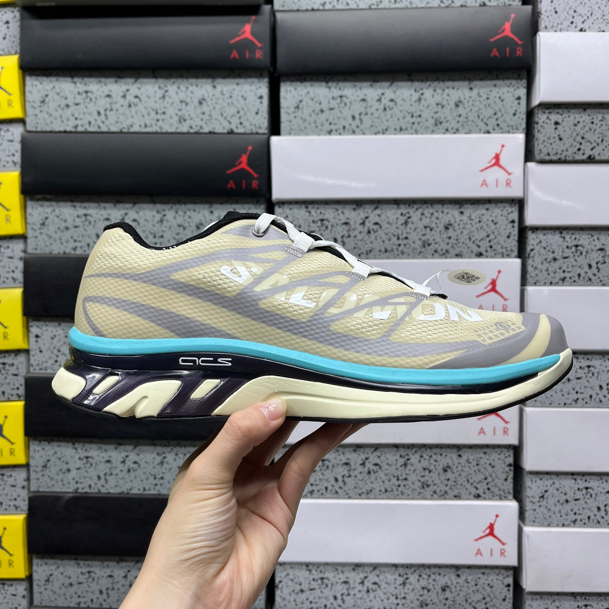 Sneakers XT-6 'Beige Bleu Ciel'